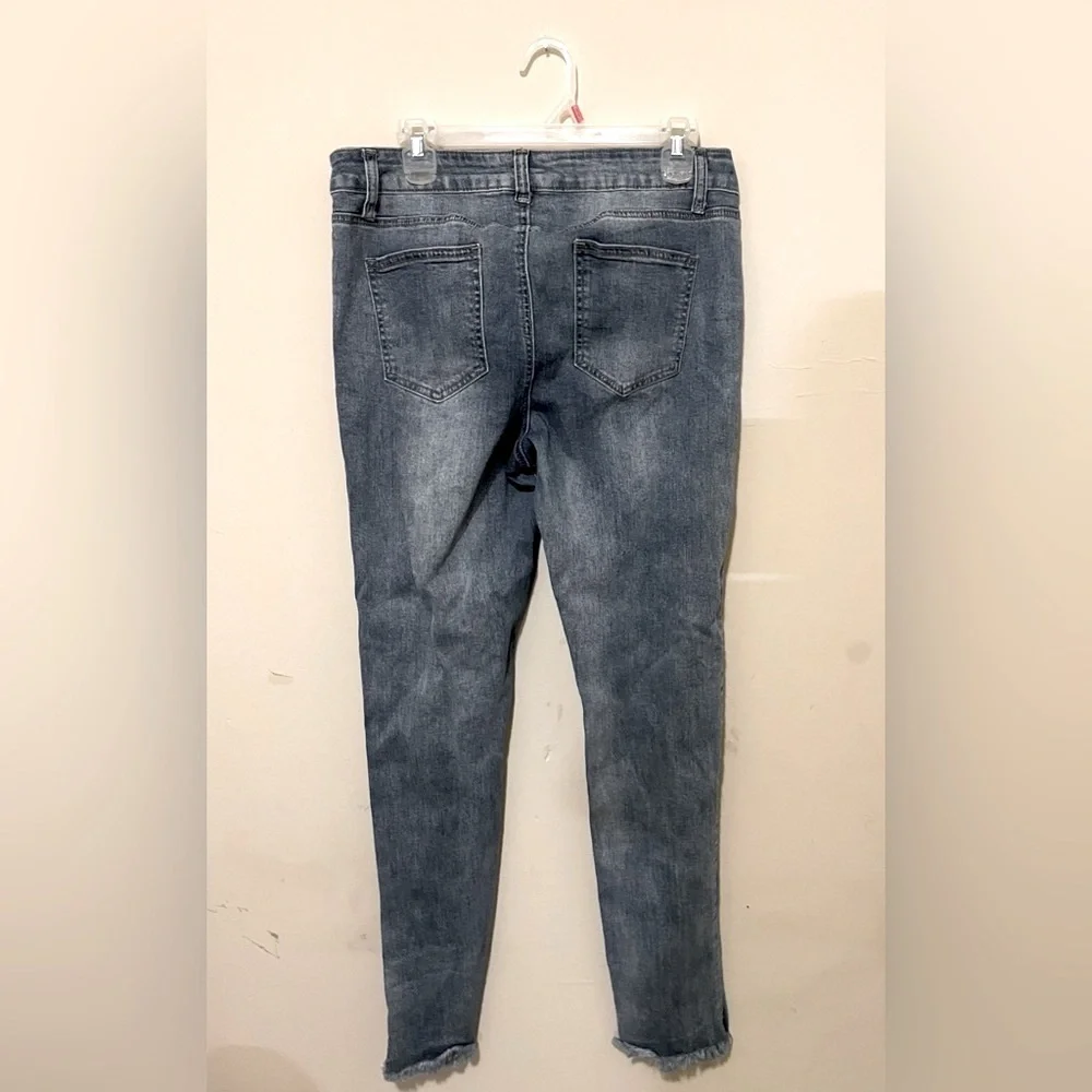 Sz 13 women BoomBoom jeans ripped un hemmed foot - Picture 1 of 5